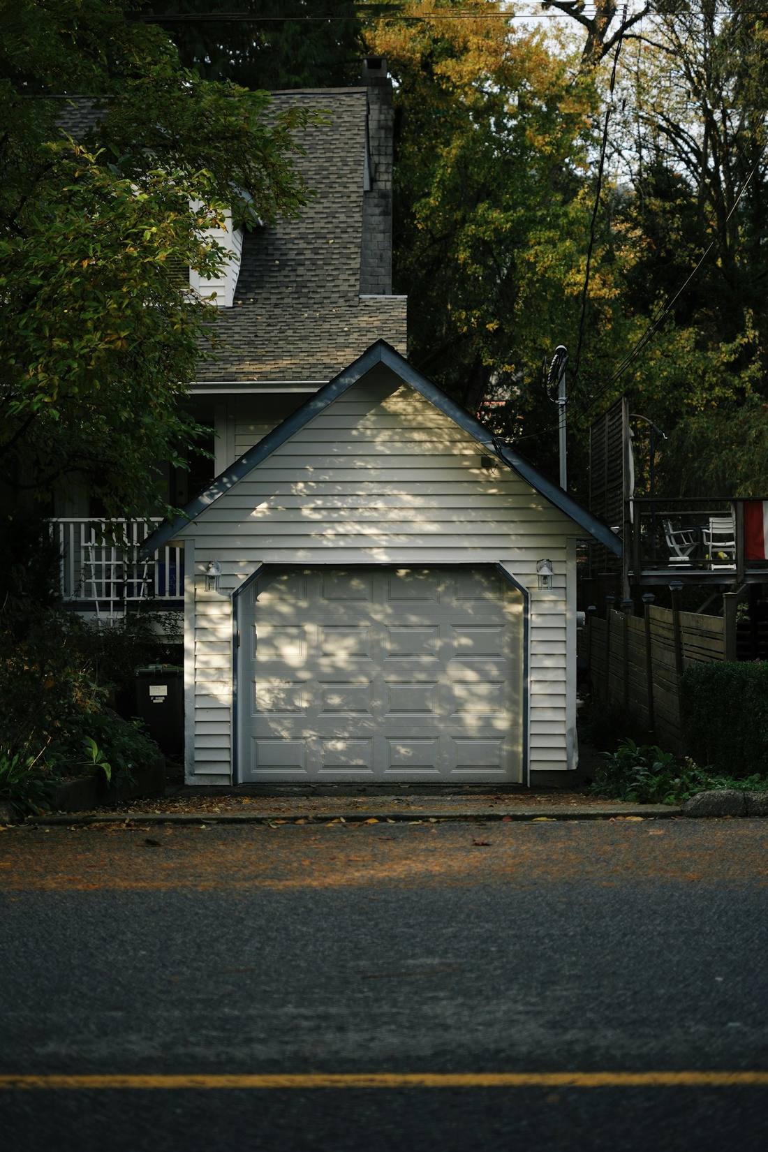 Porte de garage en bois